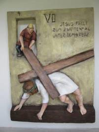 VII. Jesus f&auml;llt zum zweiten Nal unter dem Kreuz
